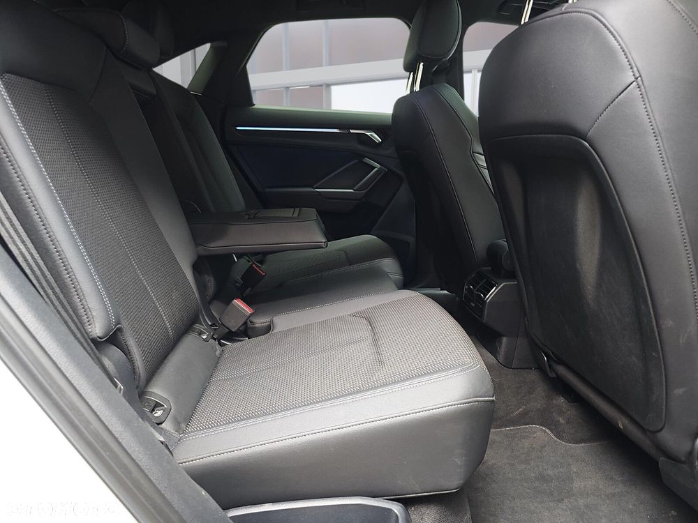 Audi Q3 Sportback - 13