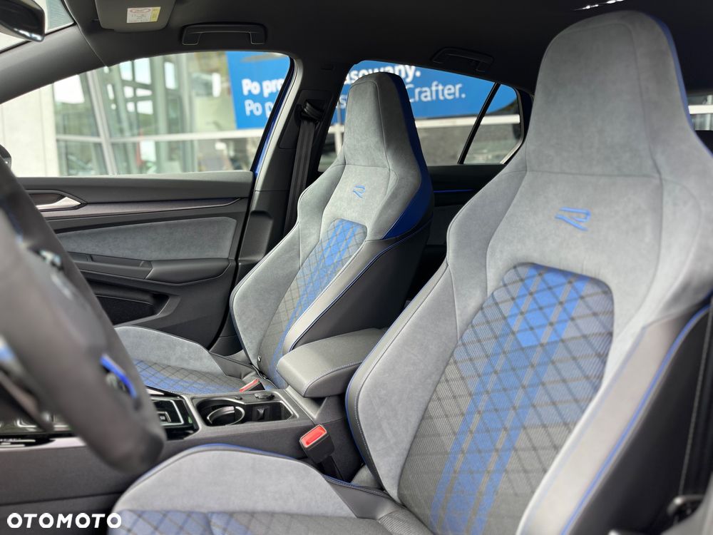 Volkswagen Golf - 16