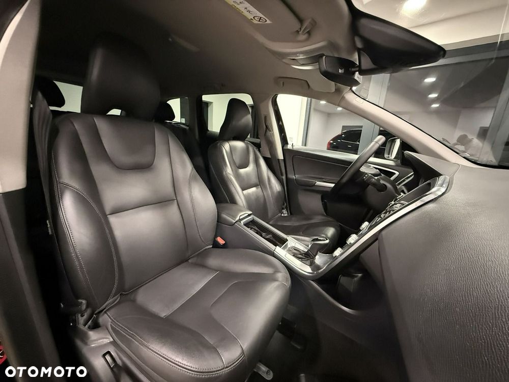Volvo XC 60 D3 Drive-E Momentum - 38