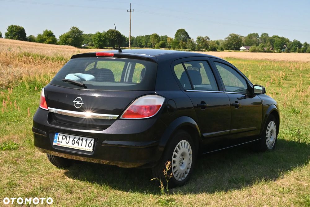 Opel Astra 2004 photo 4