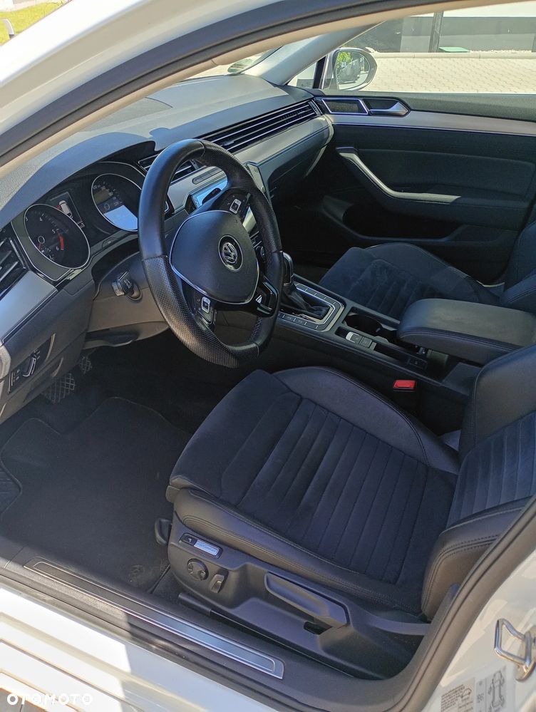 Volkswagen Passat 2.0 TDI Bi-Turbo BMT 4Mot Highline DSG - 25