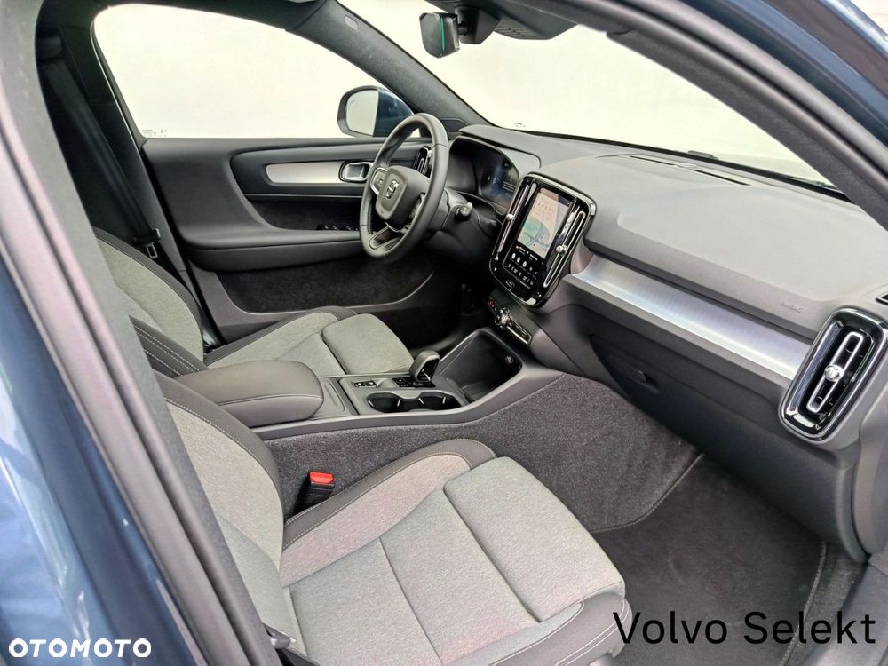 Volvo XC 40 - 18