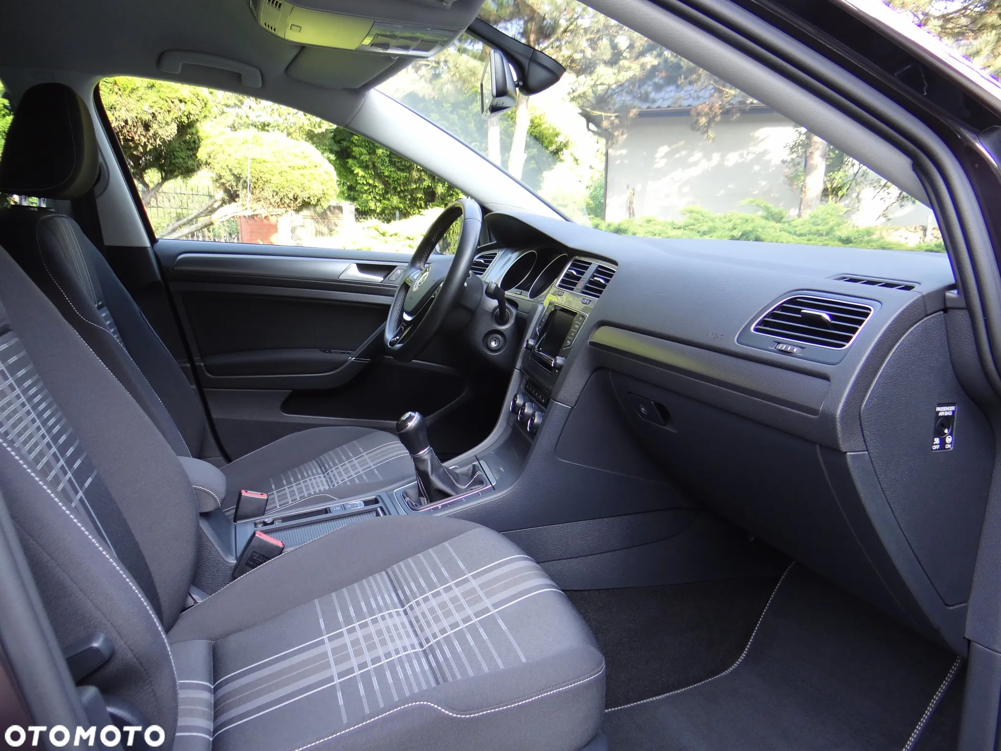 Volkswagen Golf 1.6 TDI BlueMotion Technology Lounge - 6