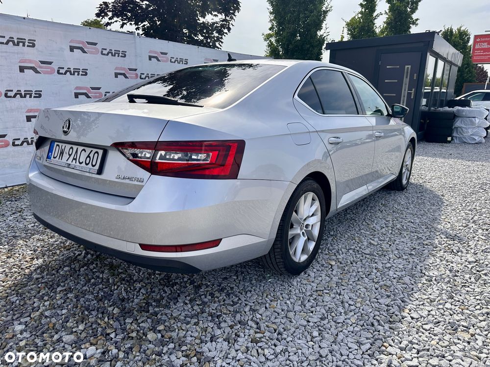 Skoda Superb 2.0 TDI Style DSG - 7