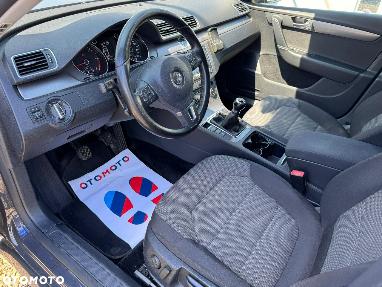 Volkswagen Passat - 15