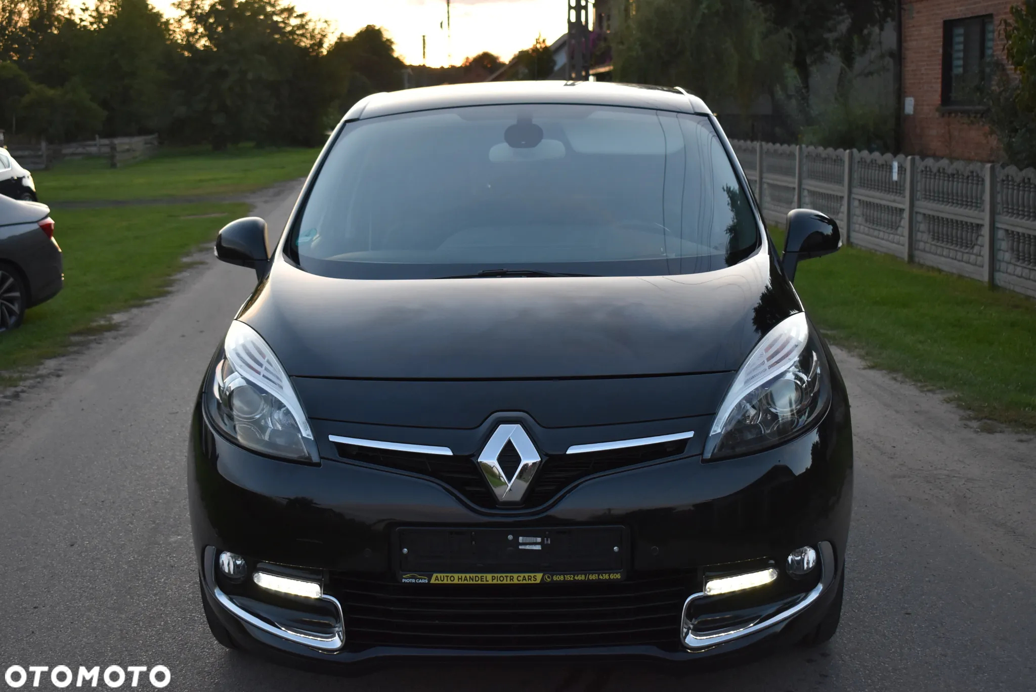 Renault Scenic ENERGY TCe 130 S&S Xmod Bose Edition - 17