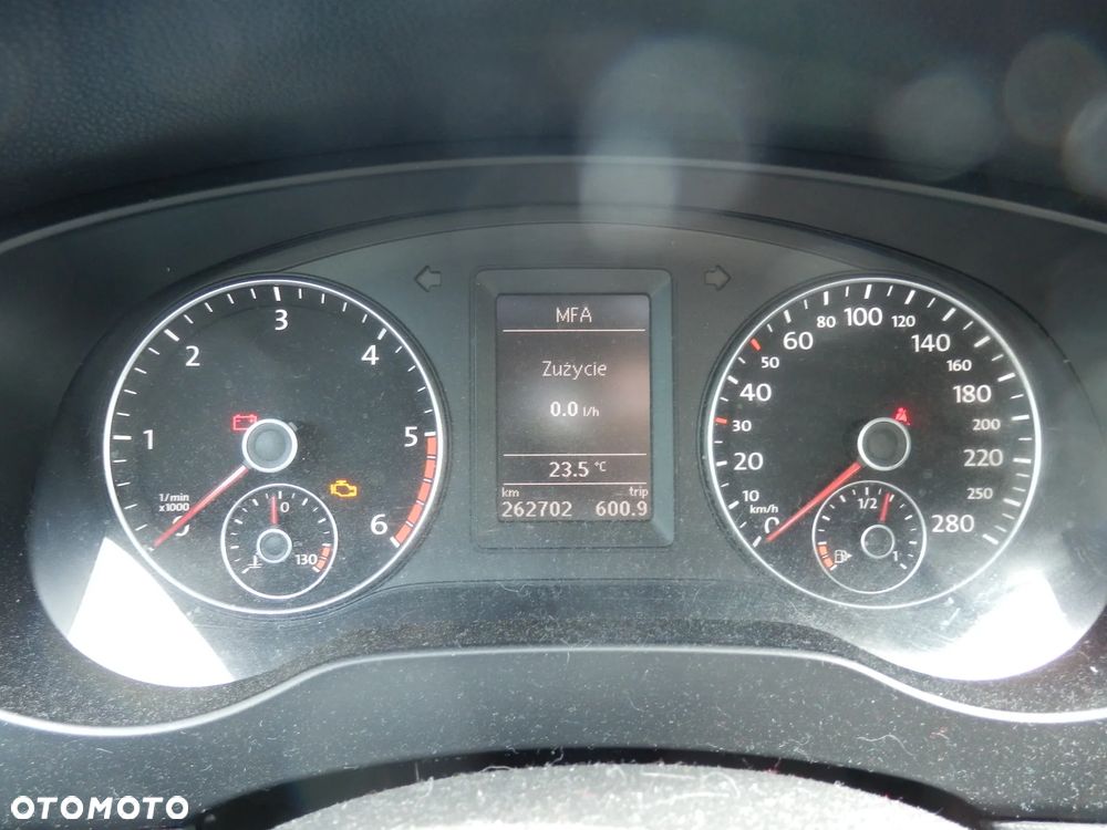 Volkswagen Jetta 1.6 TDI Trendline - 10