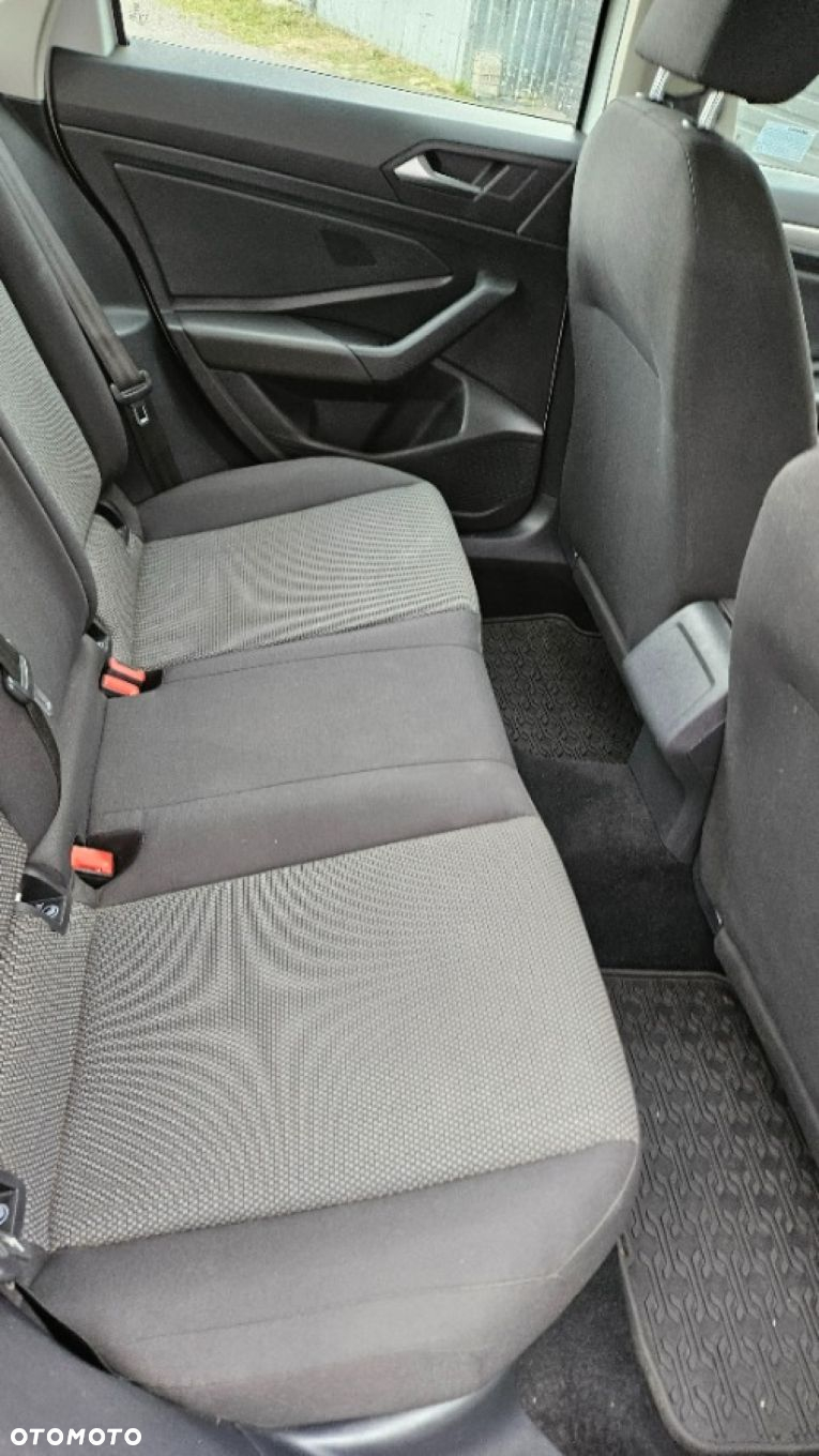 Volkswagen Jetta - 23