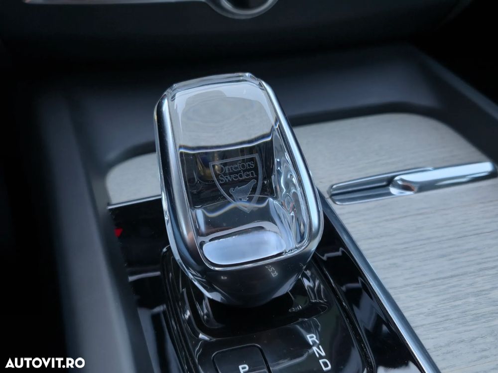 Volvo XC 60 T6 AWD Recharge Geartronic Inscription Expression - 24