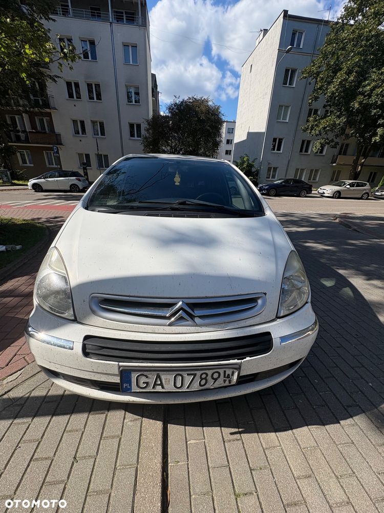 Citroën Xsara Picasso 2.0 16V Exclusive - 1