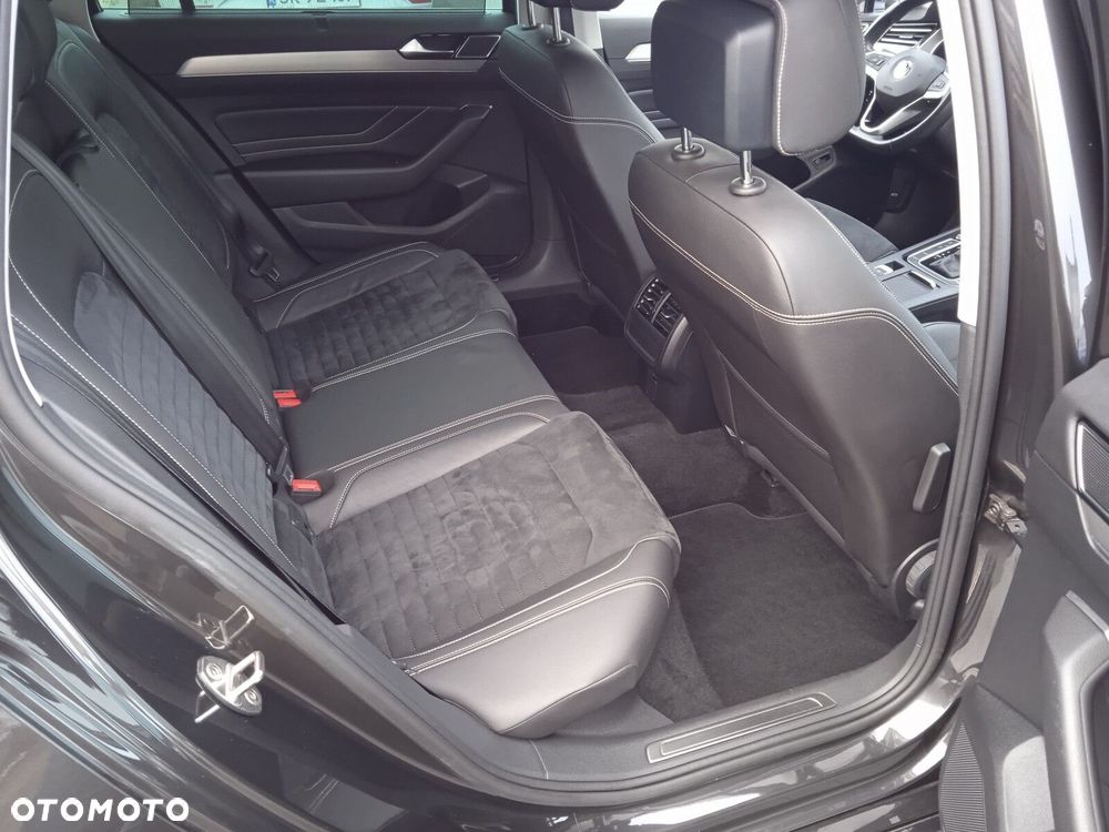 Volkswagen Passat - 14