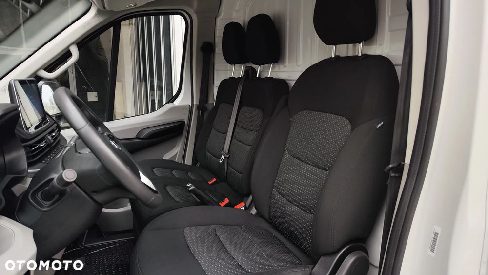 Maxus Deliver 9 - 27