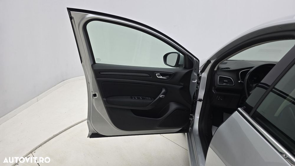 Renault Megane - 11