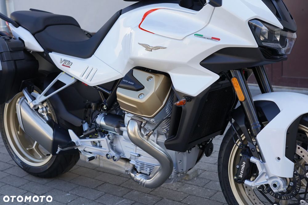 Moto Guzzi V100 Mandello - 12