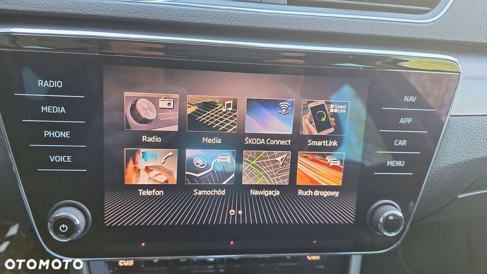 Skoda Superb 2.0 TDI SCR Style DSG - 29