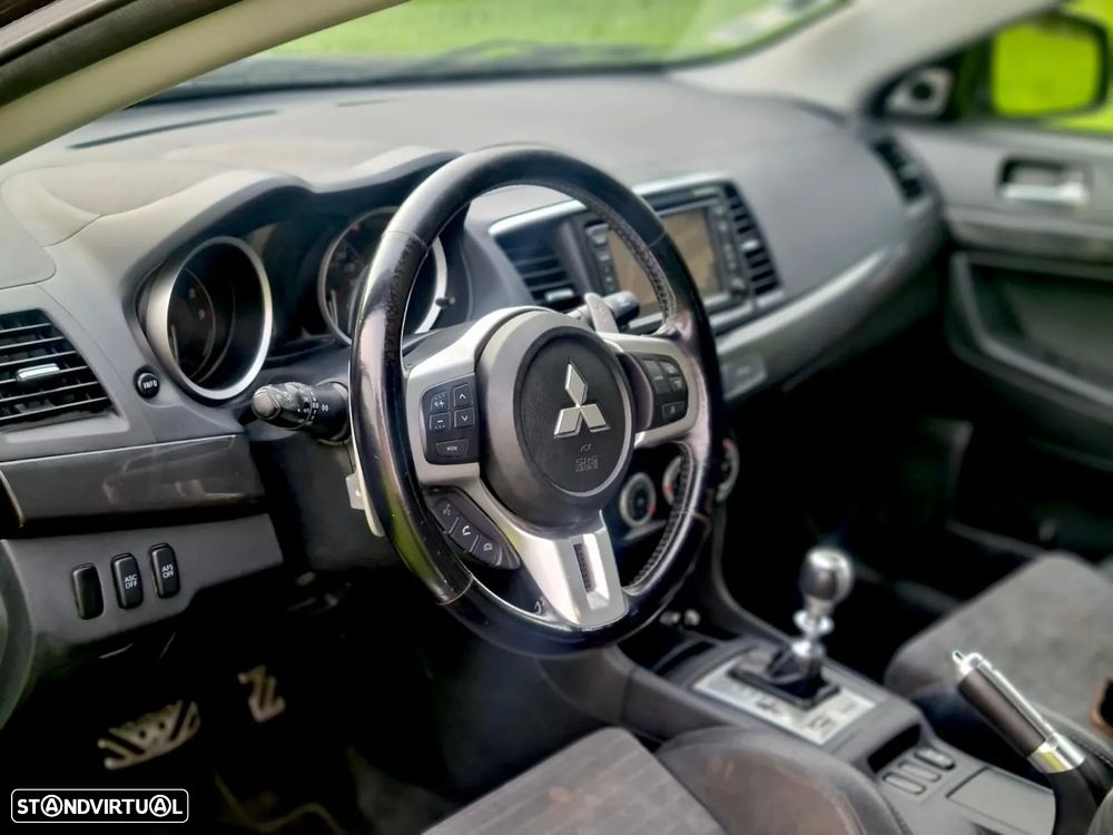Mitsubishi Lancer Evolution IX 2.0 GSR TC-SST - 13
