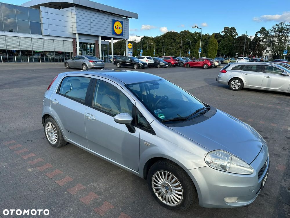 Fiat Grande Punto - 8