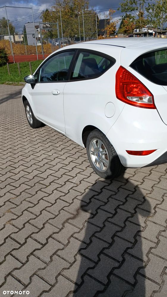 Ford Fiesta 2010 photo 5