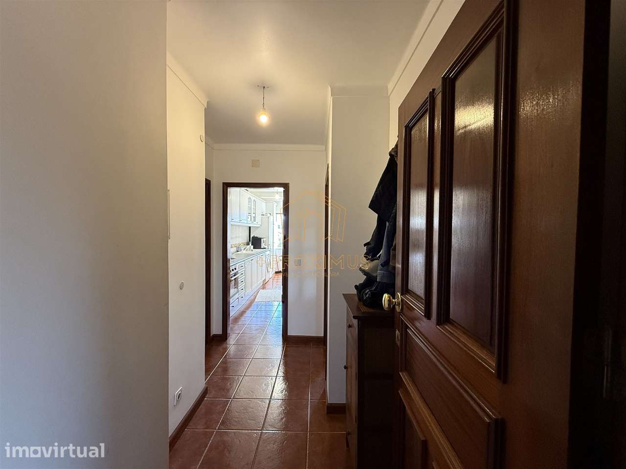 Apartamento T2 junto ao Jardim das Abadias - Grande imagem: 2/17
