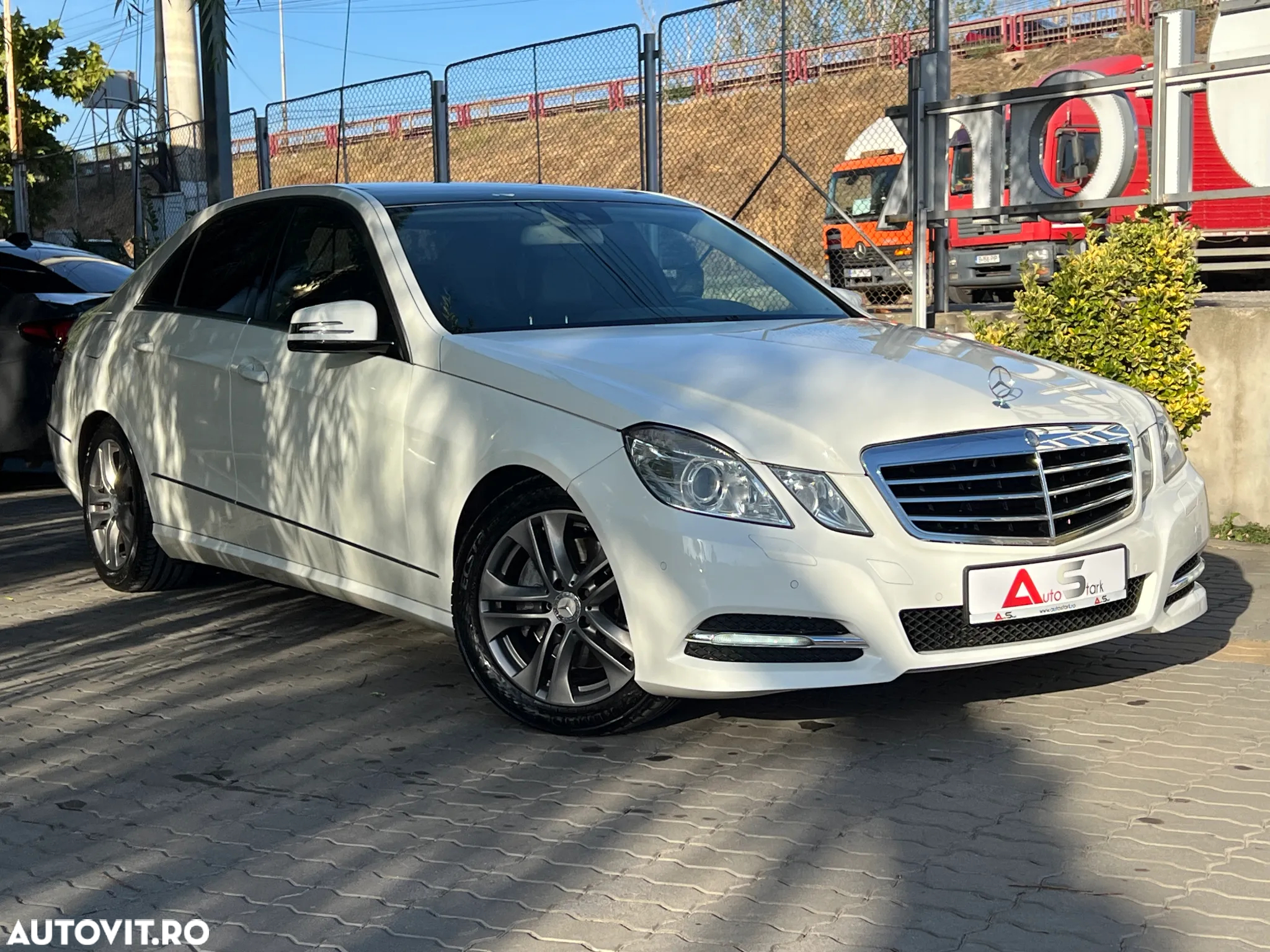 Mercedes-Benz E 250 CDI DPF BlueEFFICIENCY 7G-TRONIC Avantgarde - 11