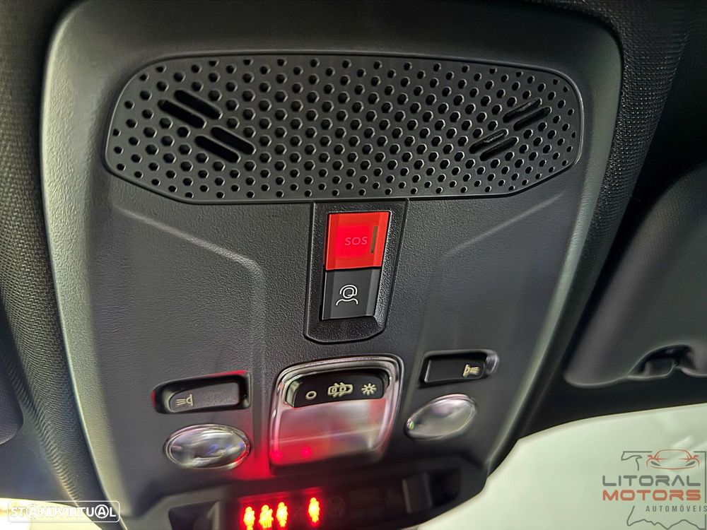 Peugeot 2008 1.2 PureTech Allure Pack - 21