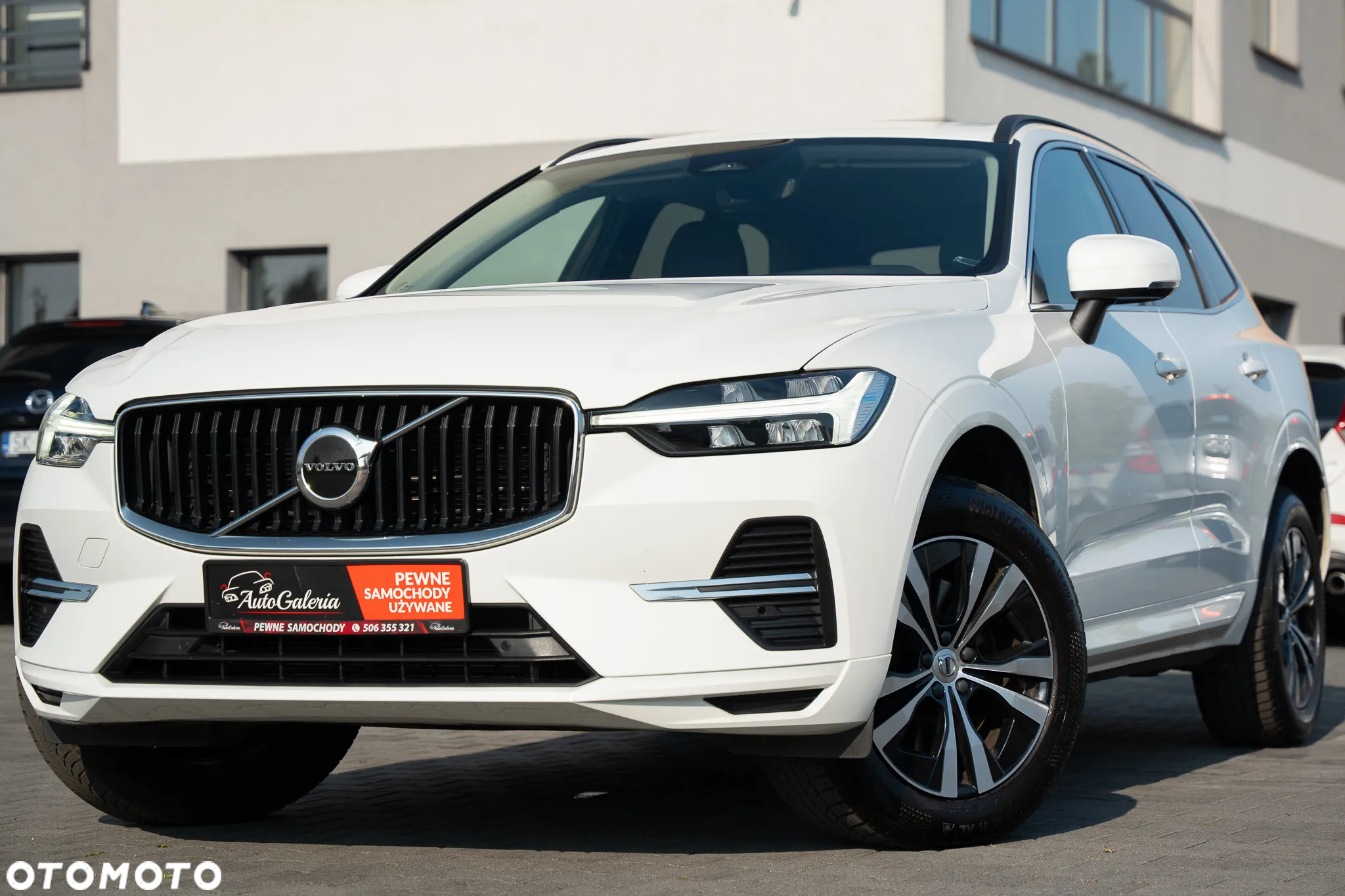 Volvo XC 60 B4 D AWD Geartronic Momentum Pro - 2