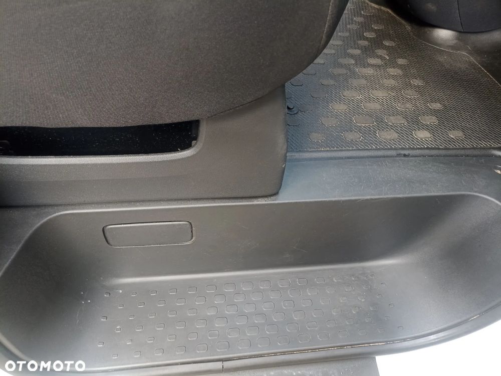 Renault Trafic 3 - 16