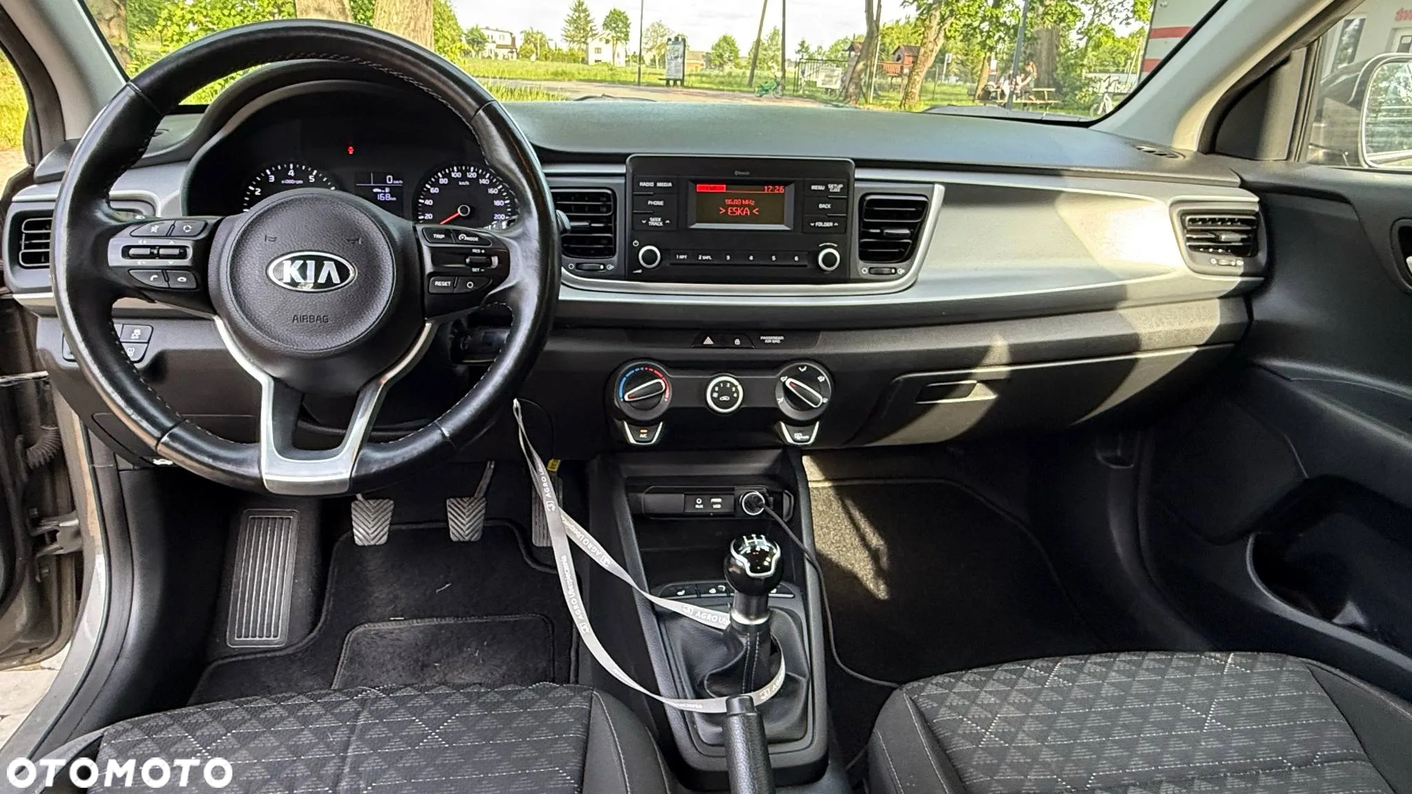 Kia Rio 1.2 L - 9