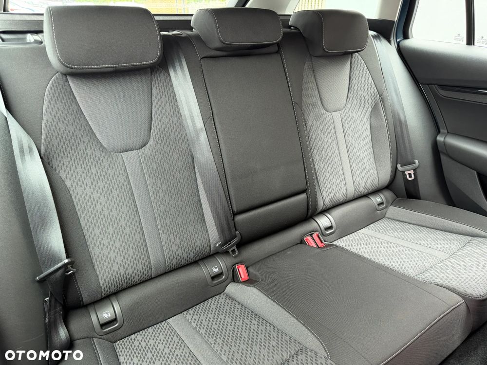 Skoda Octavia 2.0 TDI SCR Ambition - 25