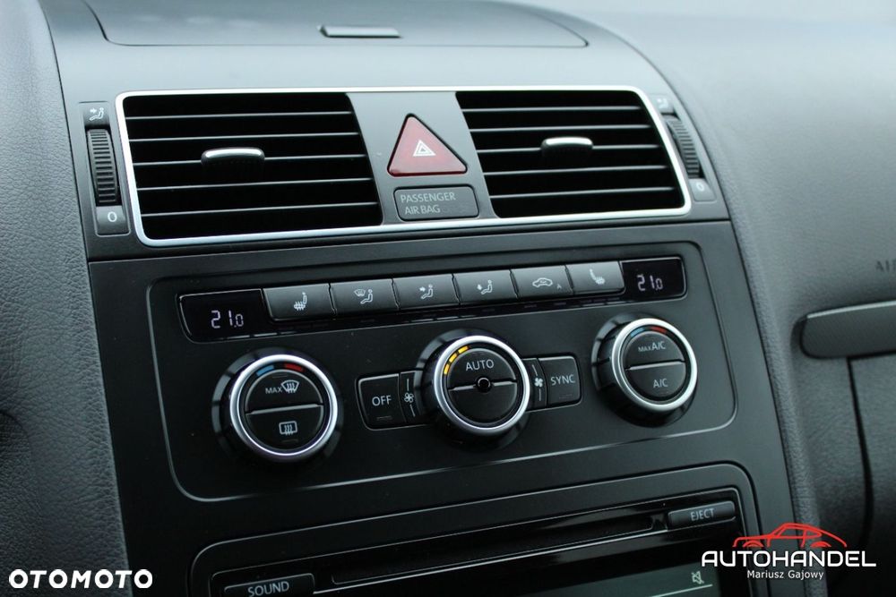 Volkswagen Touran - 14