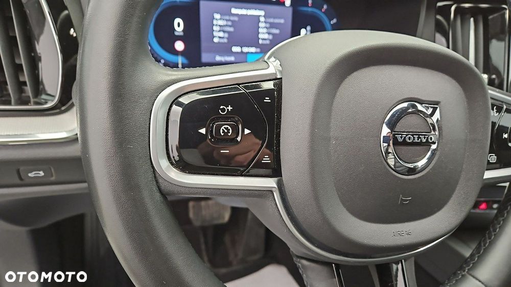 Volvo V60 B4 D Plus Dark - 16