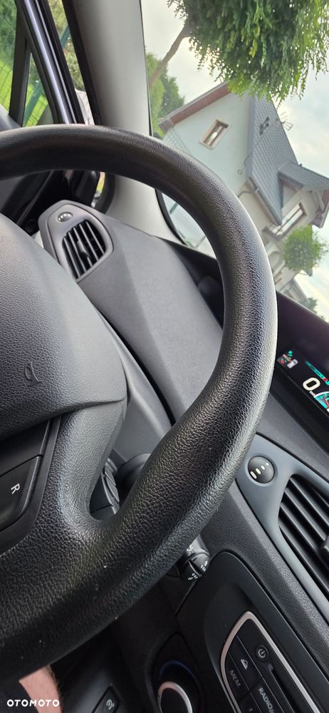 Renault Scenic 1.6 16V 110 LIMITED - 24