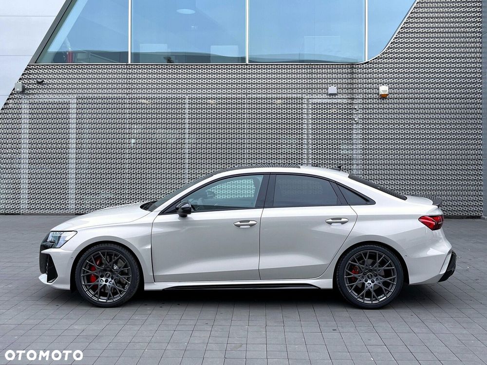 Audi RS3 Limousine - 14