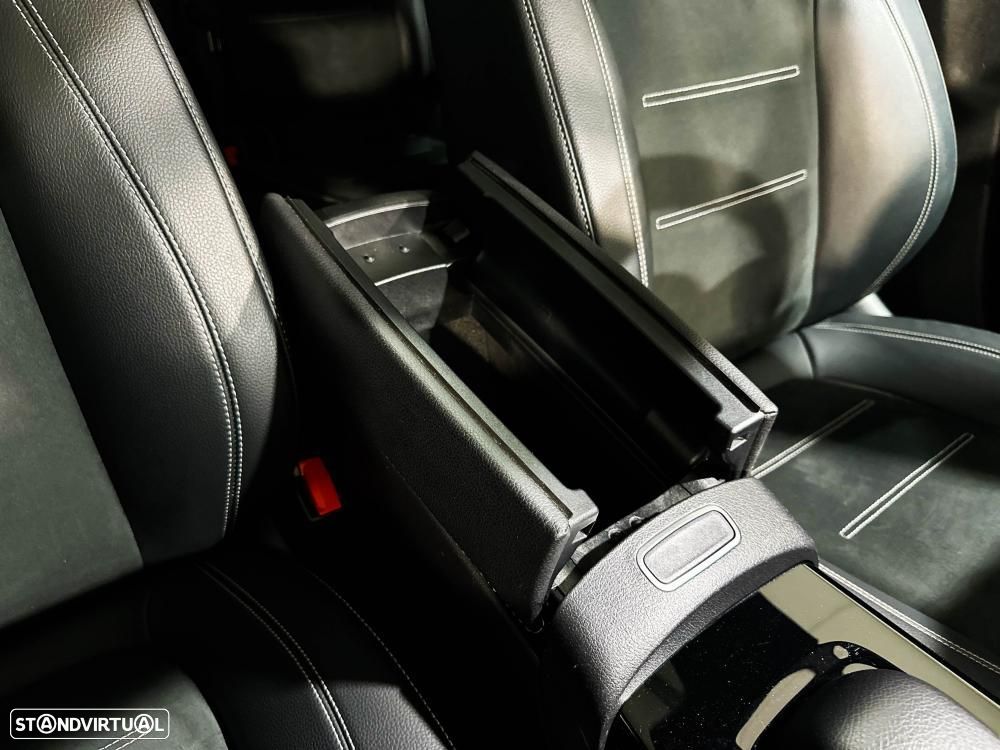 Mercedes-Benz CLA 250 e 8G-DCT AMG Line Advanced Plus - 42