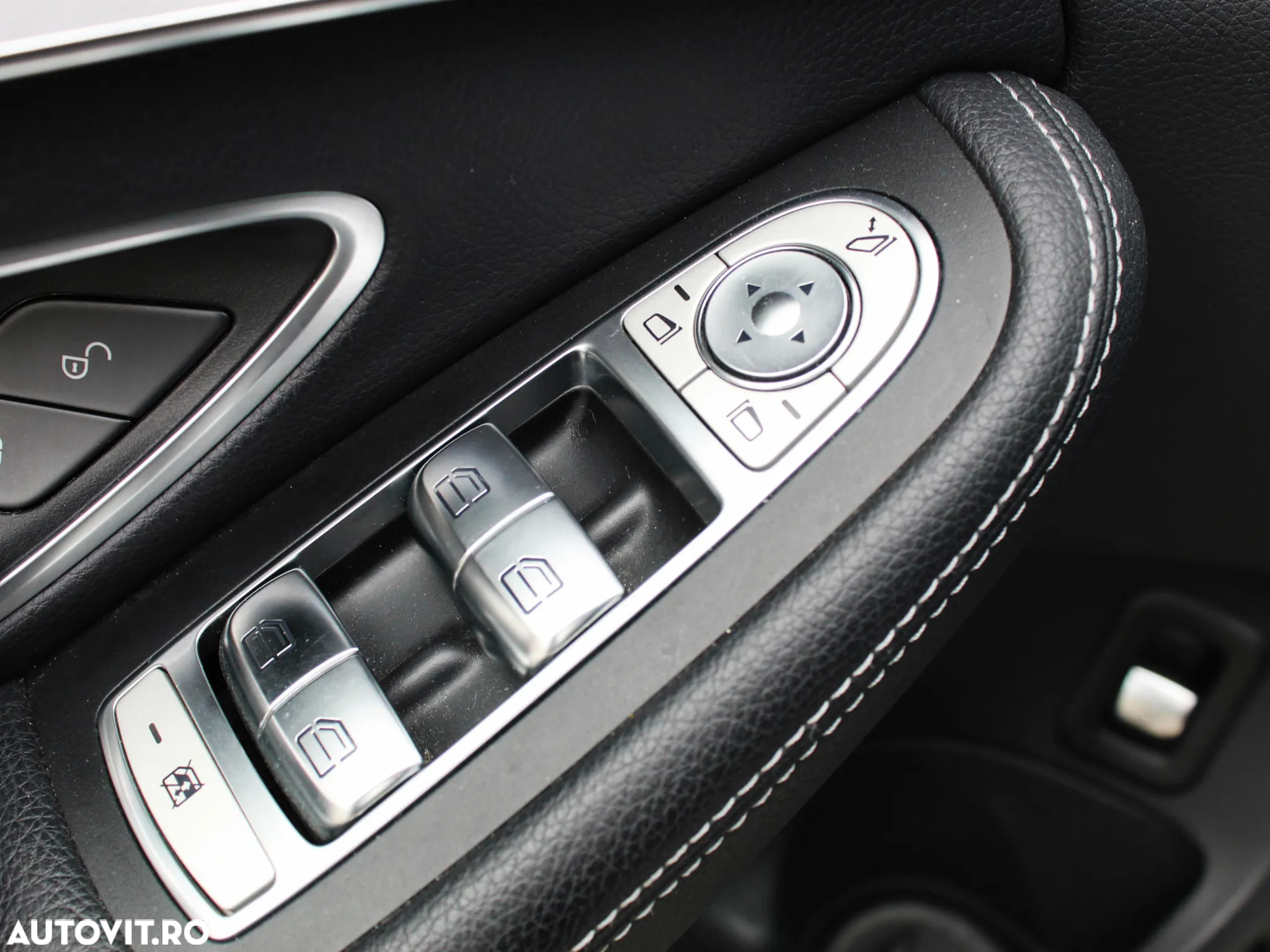 Mercedes-Benz C 220 d 4Matic T 9G-TRONIC AMG Line - 22