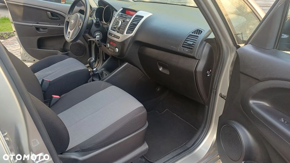 Kia Venga 1.4 Business Line - 18