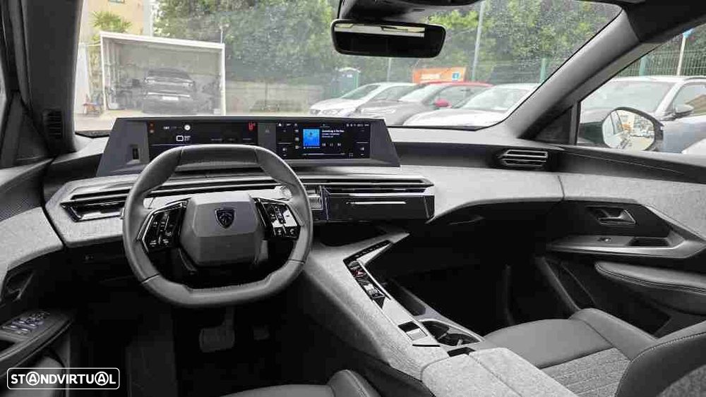 Peugeot 5008 1.2 Hybrid Allure e-DCS6 - 12