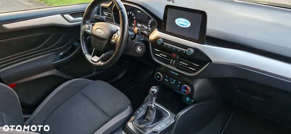 Ford Focus 1.0 EcoBoost Trend Edition Business - 29