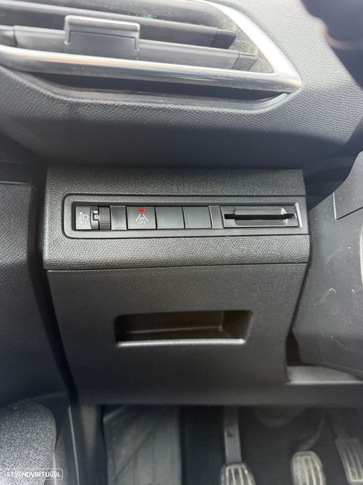 Peugeot 3008 1.2 PureTech Active Pack - 25