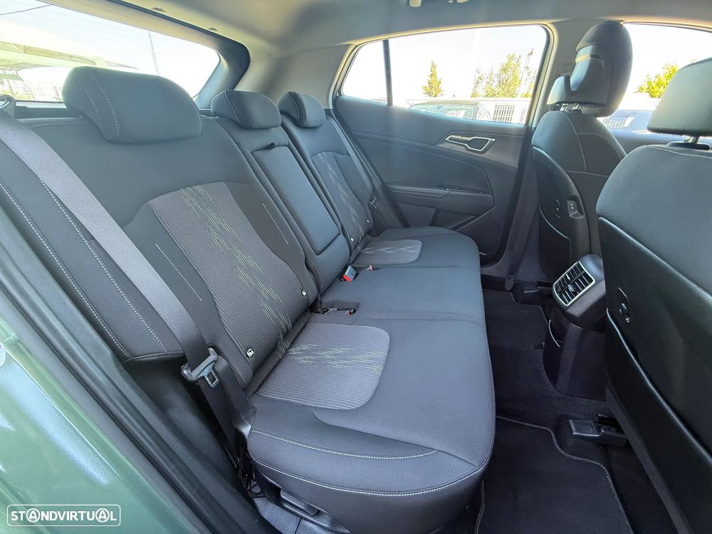Kia Sportage 1.6 T-GDi HEV Tech - 34