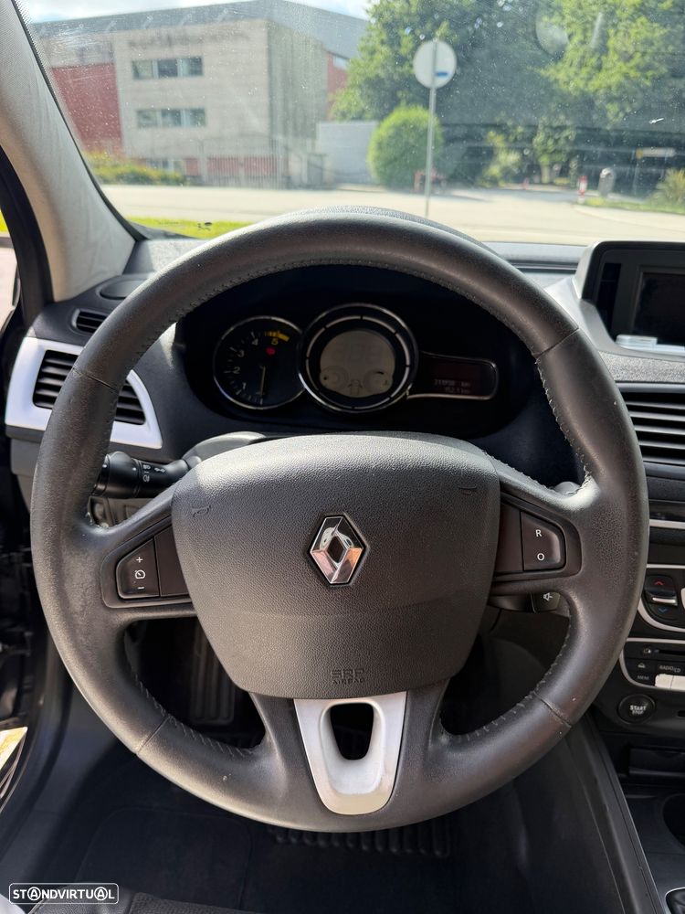 Renault Mégane Coupe 1.5 dCi Dynamique - 9