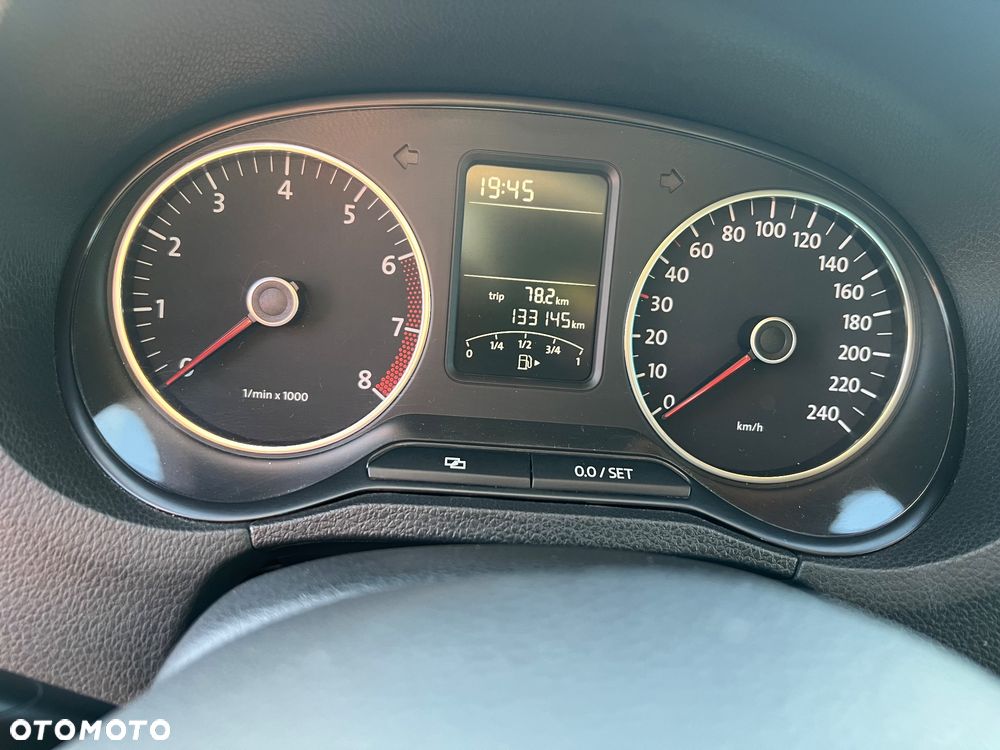 Volkswagen Polo 1.4 16V Comfortline - 12
