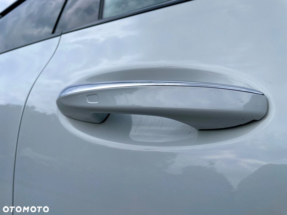 Mercedes-Benz CLA 200 7G-DCT AMG Line - 30