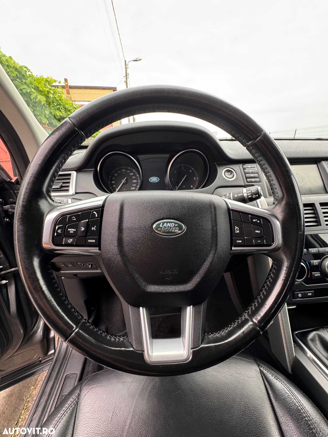 Land Rover Discovery Sport - 10