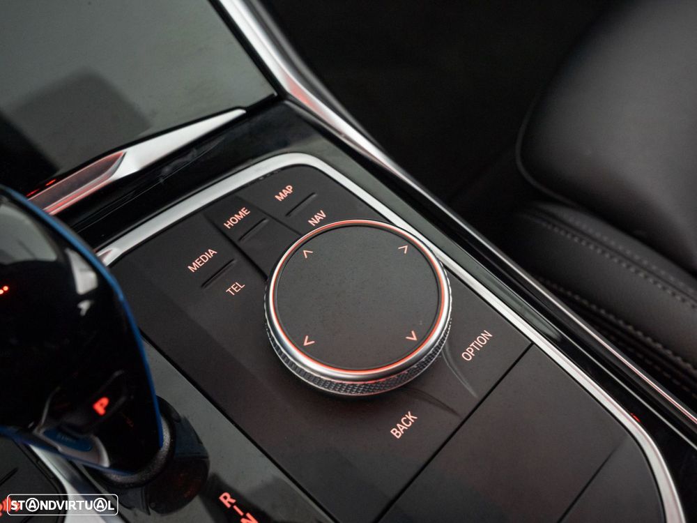BMW i4 eDrive40 — fotografia 25