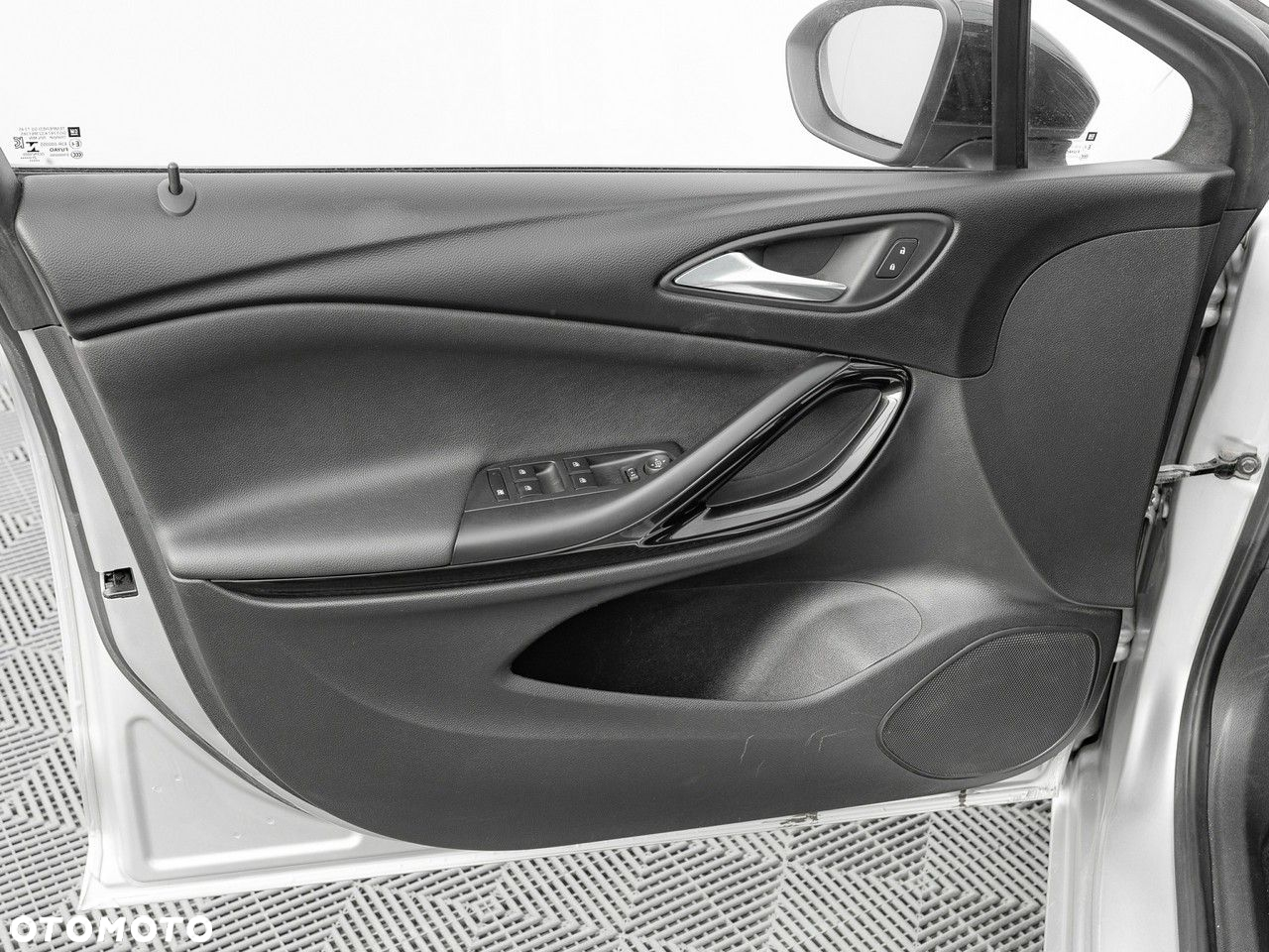 Opel Astra V 1.2 T Elegance S&S - 13