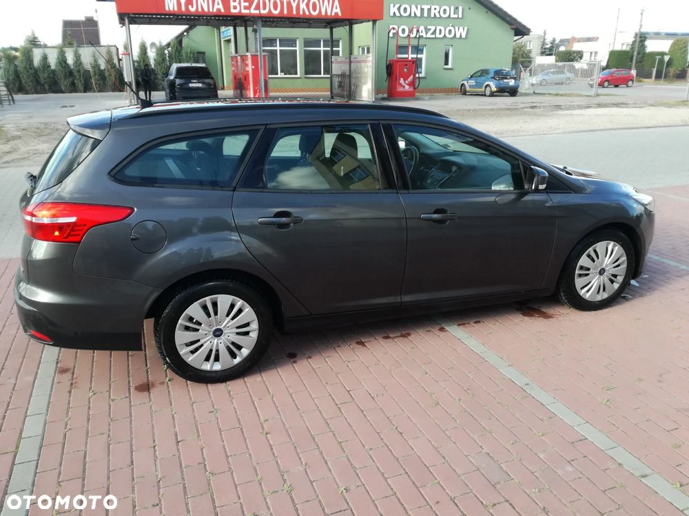 Ford Focus 1.0 EcoBoost Trend - 6