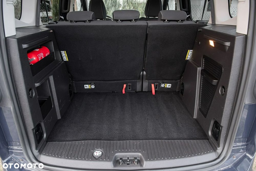 Ford Tourneo Courier - 24