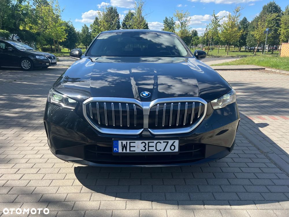 BMW Seria 5 530e PHEV - 3