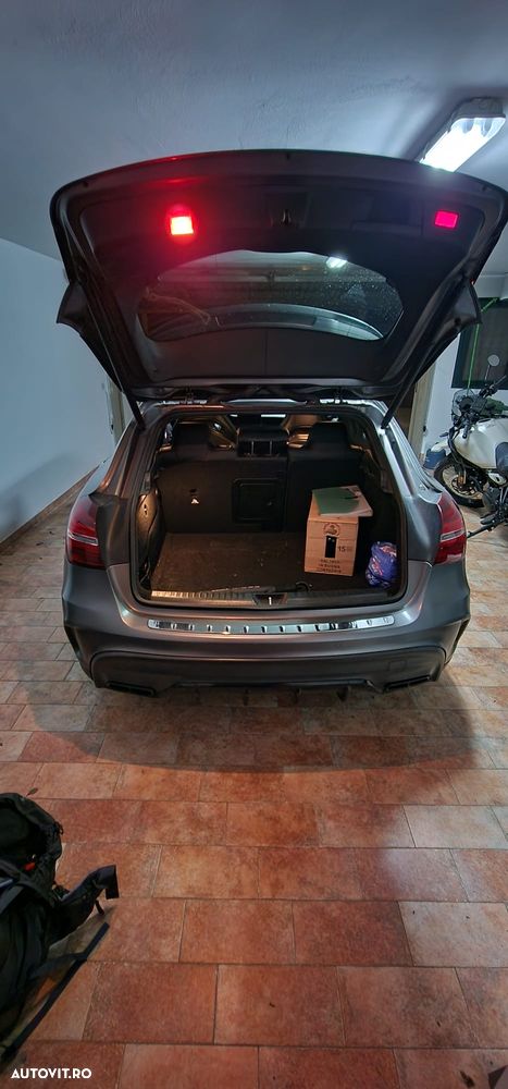 Mercedes-Benz GLA - 7